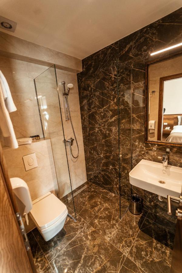 Monarch Boutique Hotel Prizren Zewnętrze zdjęcie